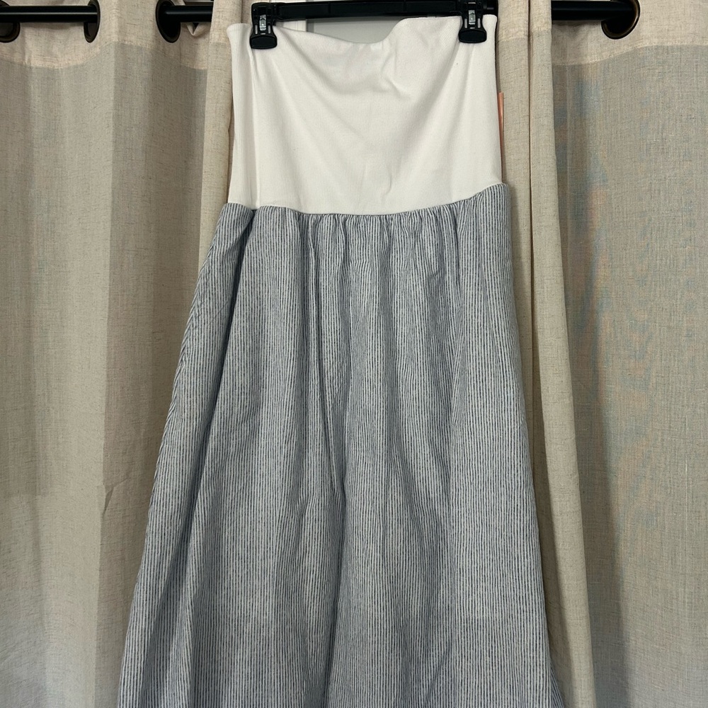 Chic Strapless White and Blue Dress